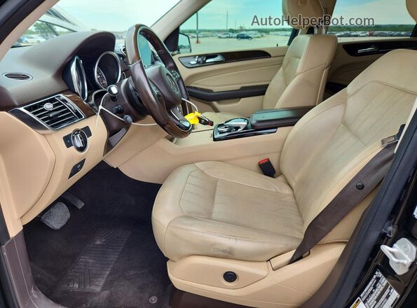 4JGDA5JB7GA684900 2016 MERCEDES-BENZ GLE Black Вид салону спереду