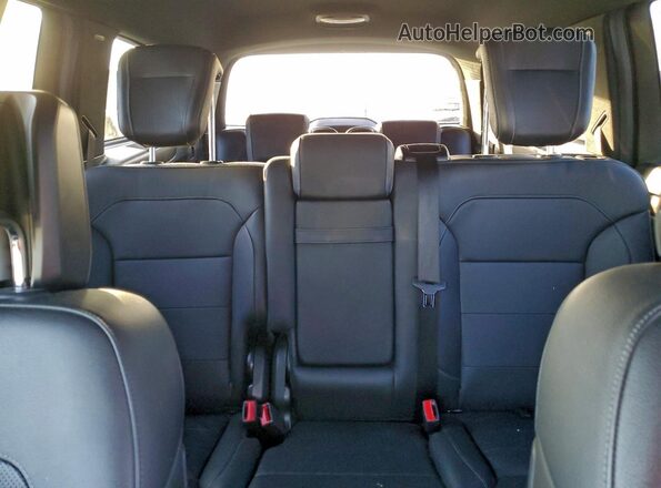 4JGDF6EE9HA872704 2017 MERCEDES-BENZ GLS Silver Widok tylnych siedzeń