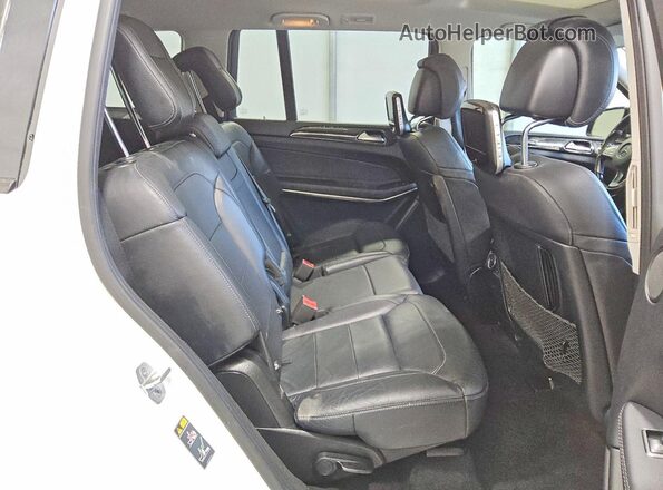 4JGDF7DE9JB013796 2018 MERCEDES-BENZ GLS White Widok wnętrza z tyłu