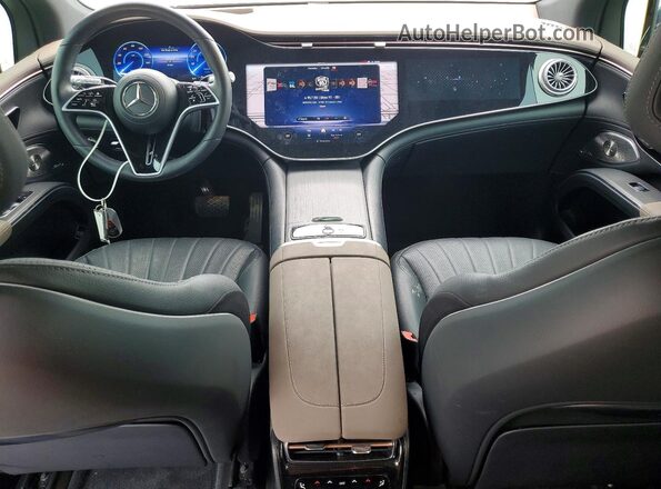 4JGDM2DB0RA032138 2024 MERCEDES-BENZ EQS Black Vista del salpicadero