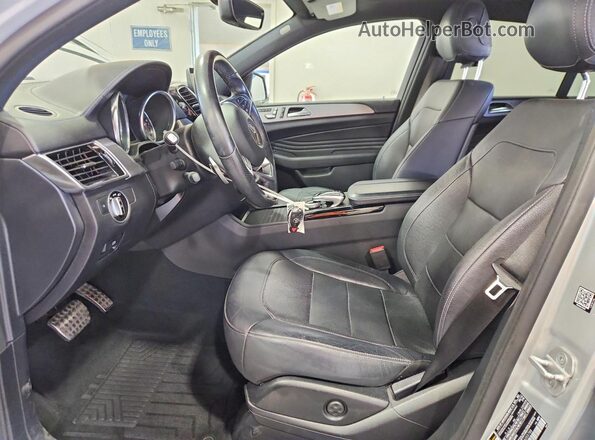 4JGED6EBXHA055788 2017 MERCEDES-BENZ GLE Серебряный Вид салона спереди