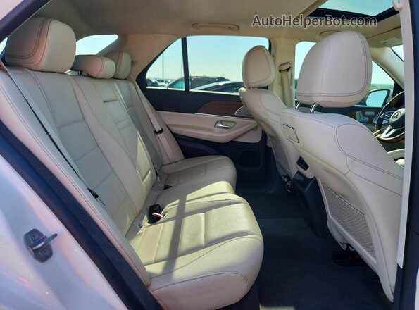 4JGFB4KB3LA105636 2020 MERCEDES-BENZ GLE White Widok wnętrza z tyłu