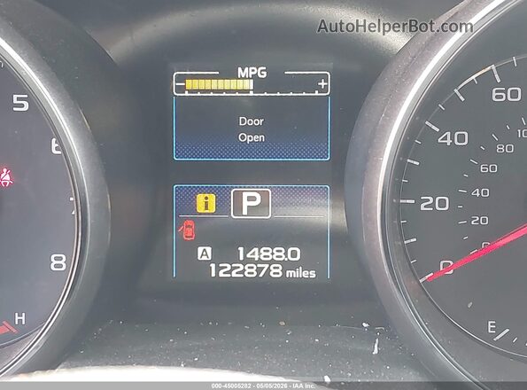 4S3BNAA66J3046015 2018 SUBARU LEGACY Серебряный 