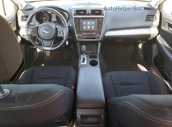 4S3BNAC66J3012833 2018 SUBARU LEGACY White Widok deski rozdzielczej