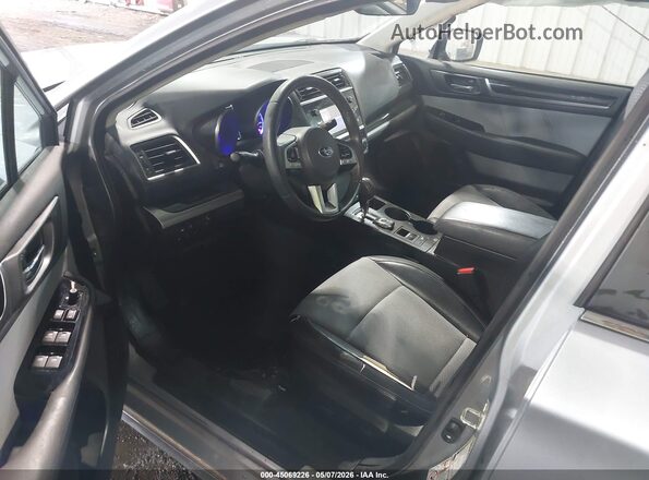 4S3BNAS61H3028305 2017 SUBARU LEGACY Серый Вид салона спереди