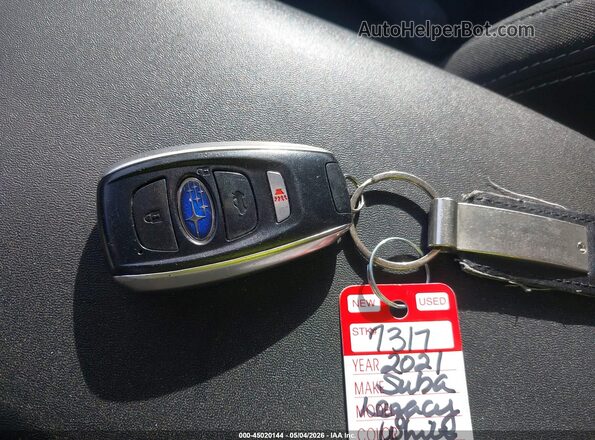 4S3BWAF67M3020758 2021 SUBARU LEGACY White Widok deski rozdzielczej