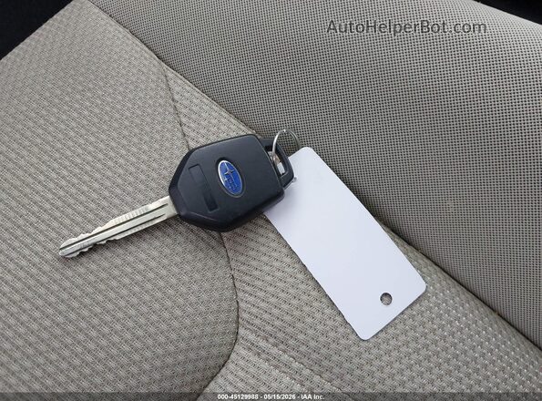 4S3GKAA68J3619950 2018 SUBARU IMPREZA Белый Вид панели приборов