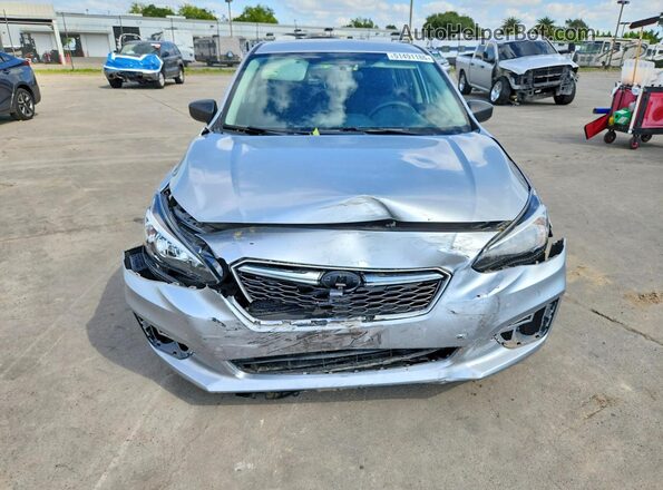 4S3GTAA65H1729020 2017 SUBARU IMPREZA Серебряный Вид спереди