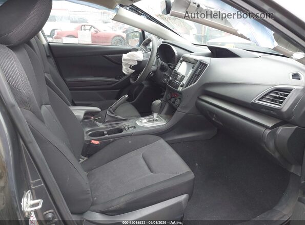 4S3GTAB67J3728704 2018 SUBARU IMPREZA Серый Вид салона спереди