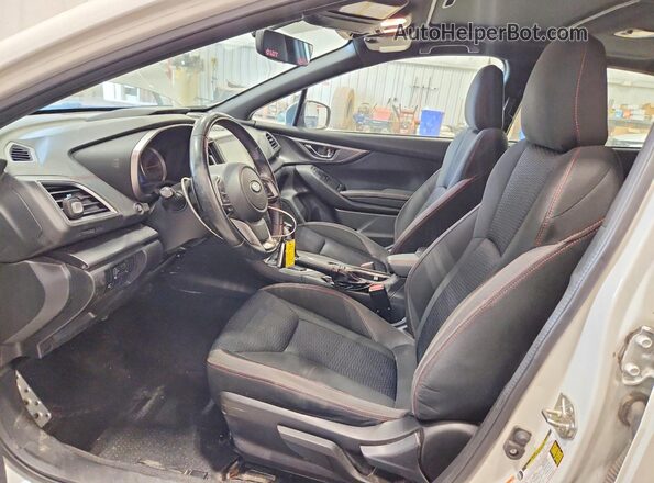 4S3GTAL62H3705601 2017 SUBARU IMPREZA Белый Вид салона спереди