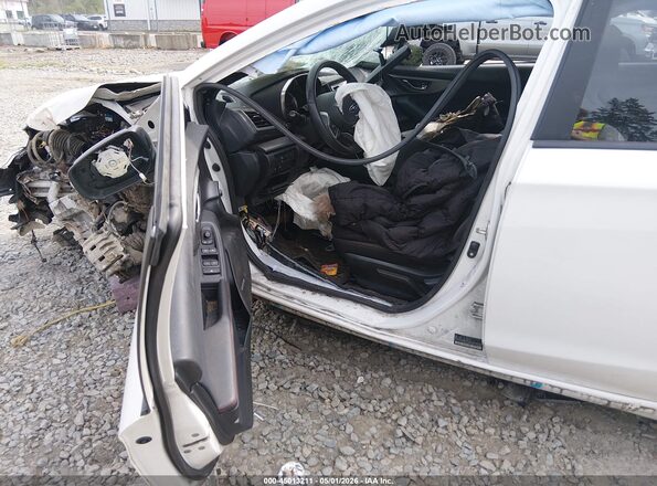 4S3GTAM6XK3709059 2019 SUBARU IMPREZA Белый Вид салона спереди