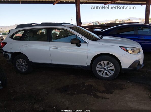 4S4BSAAC0J3244051 2018 SUBARU OUTBACK Белый Вид задней части салона