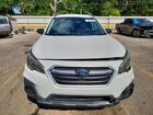 2018 Subaru Outback 2.5i White vin: 4S4BSAAC9J3374927
