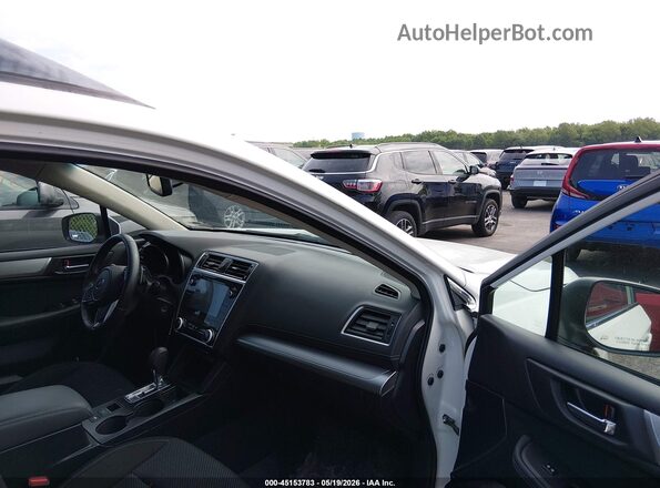4S4BSADC4J3232612 2018 SUBARU OUTBACK Белый Вид салона спереди
