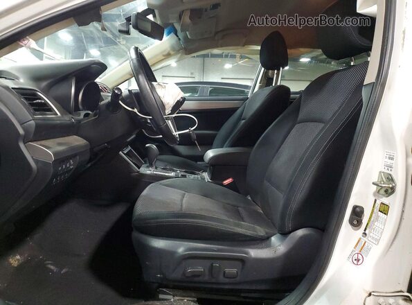 4S4BSAFC4H3254536 2017 SUBARU OUTBACK Белый Вид салона спереди