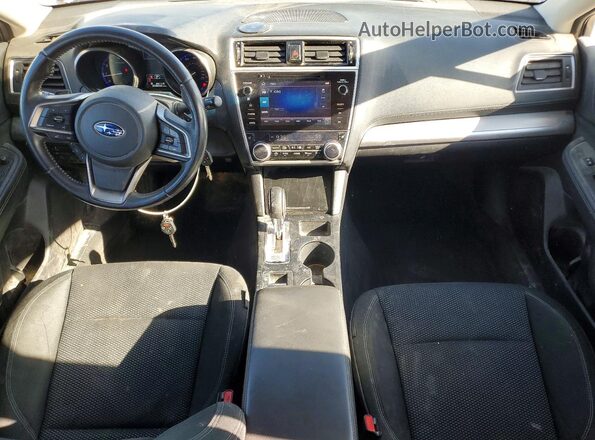 4S4BSAFC4K3253930 2019 SUBARU OUTBACK Silver Widok deski rozdzielczej