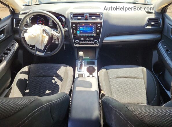 4S4BSAHC5K3304865 2019 SUBARU OUTBACK White Widok deski rozdzielczej