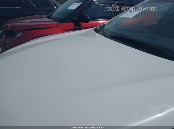 4S4BSAKC2H3366743 2017 SUBARU OUTBACK White Widok z przodu