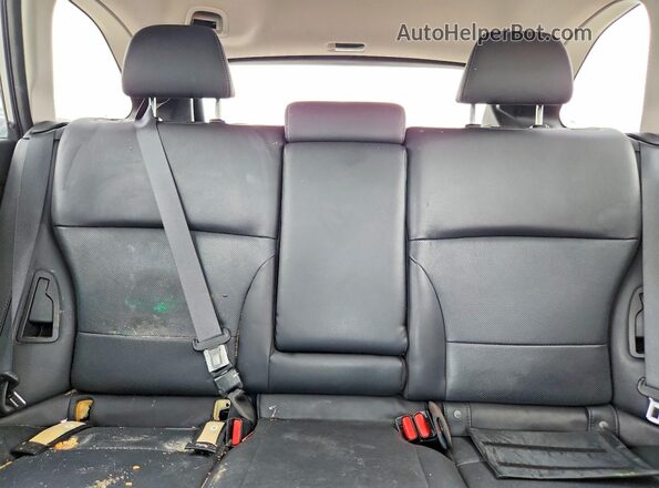 4S4BSAKC9H3437663 2017 SUBARU OUTBACK Серебряный Вид задних сидений