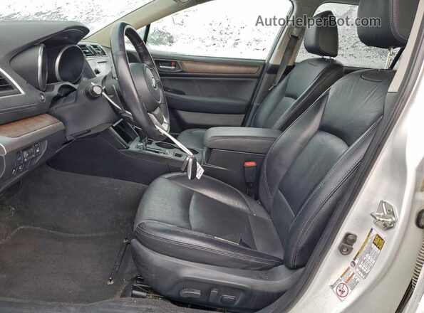 4S4BSAKC9J3269870 2018 SUBARU OUTBACK Белый Вид салона спереди
