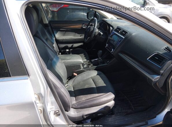 4S4BSANC1J3241069 2018 SUBARU OUTBACK Light Blue Вид салона спереди