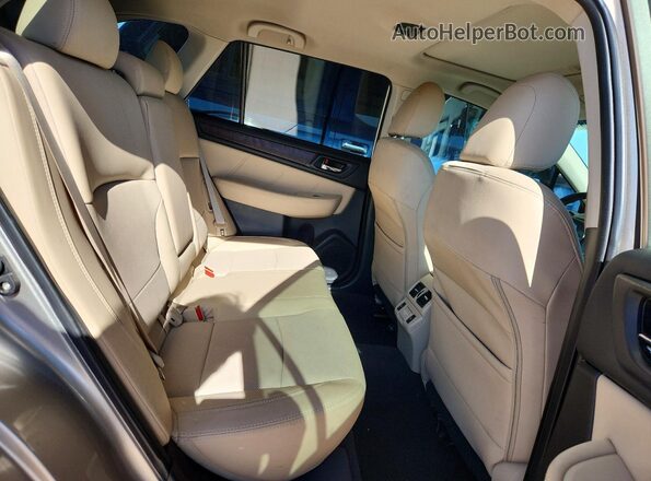 4S4BSANC6J3314937 2018 SUBARU OUTBACK Gold Widok wnętrza z tyłu