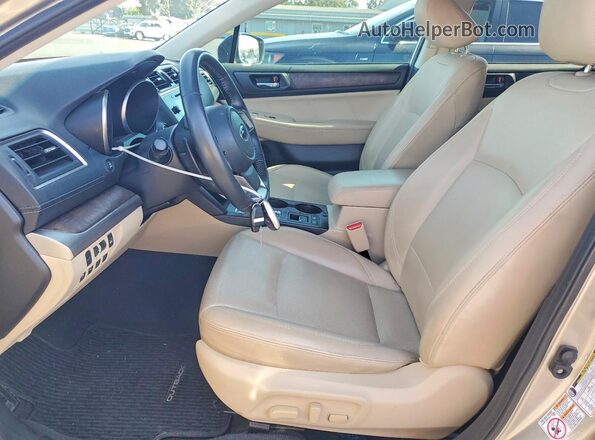 4S4BSANC9J3342232 2018 SUBARU OUTBACK Серебряный Вид салона спереди