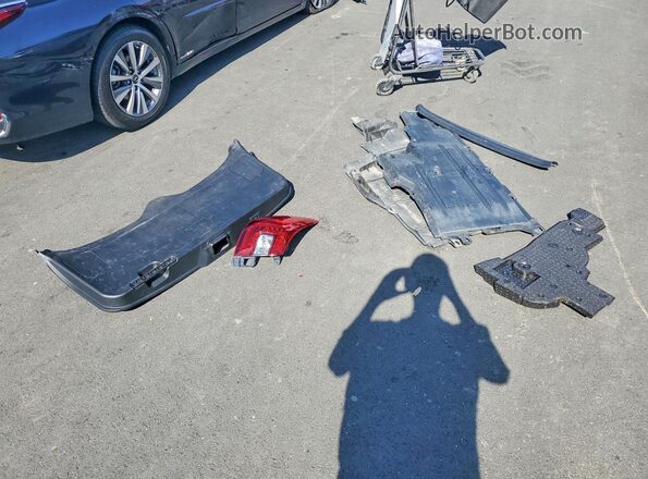 4S4BSANC9J3342232 2018 SUBARU OUTBACK Серебряный Вид подкапотного пространства