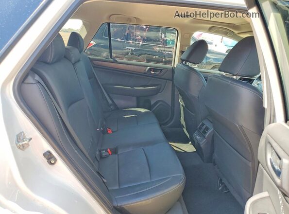 4S4BSENC2J3356299 2018 SUBARU OUTBACK White Հետևի նստատեղերի տեսք