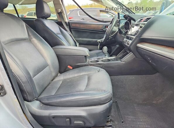 4S4BSENC4H3388360 2017 SUBARU OUTBACK Серебряный Вид салона спереди