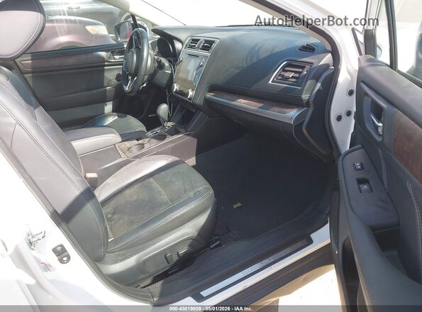 4S4BSENC5K3292244 2019 SUBARU OUTBACK White Vista interior delantera