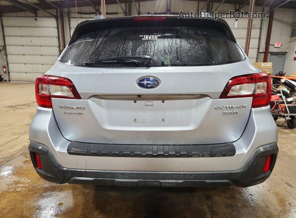 4S4BSENC9J3220140 2018 SUBARU OUTBACK Серебряный Вид сзади