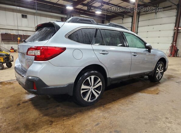 4S4BSENC9J3220140 2018 SUBARU OUTBACK Серебряный Задняя правая четверть