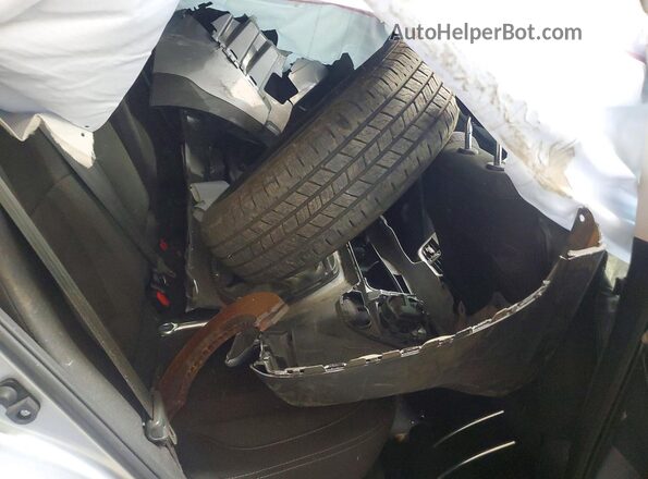 4S4BTAFC8R3159606 2024 SUBARU OUTBACK Серебряный Вид задних сидений