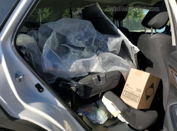 4S4BTAFC9S3110887 2025 SUBARU OUTBACK White Widok wnętrza z tyłu