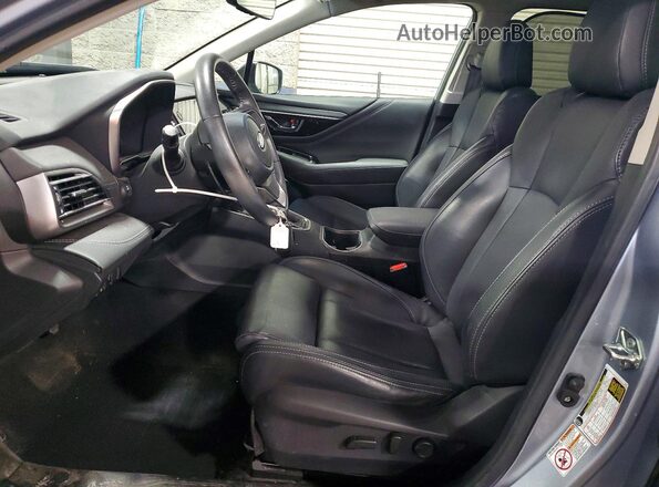 4S4BTALC6L3199758 2020 SUBARU OUTBACK Серебряный Вид салона спереди