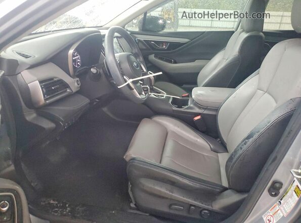 4S4BTANC5L3208480 2020 SUBARU OUTBACK Серебряный Вид салона спереди