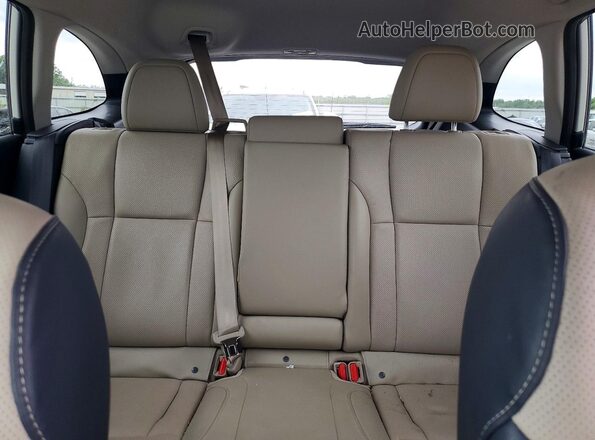 4S4BTANC5R3196405 2024 SUBARU OUTBACK White Вид задніх сидінь