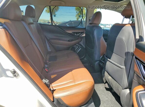 4S4BTAPC1N3221517 2022 SUBARU OUTBACK Белый Вид задних сидений
