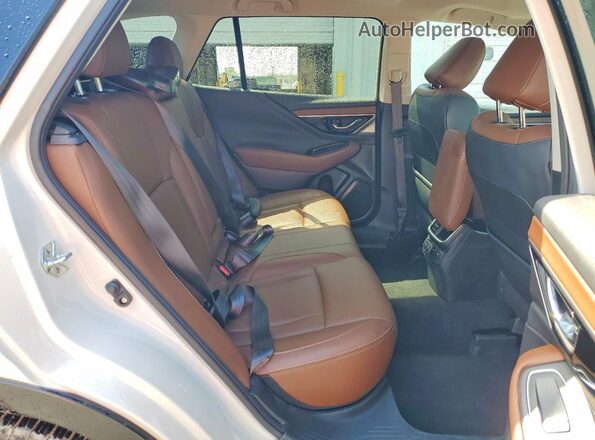4S4BTAPC4N3244371 2022 SUBARU OUTBACK Белый Вид задней части салона
