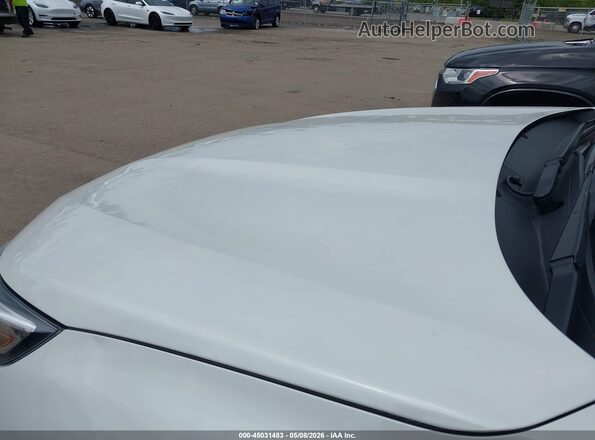 4S4BTAPC5N3136065 2022 SUBARU OUTBACK White Widok z przodu