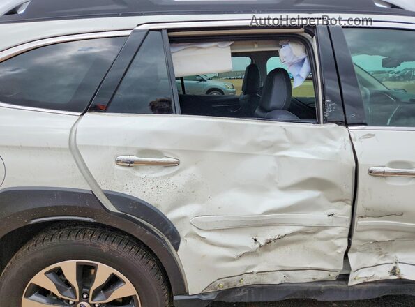 4S4BTAPC7P3213330 2023 SUBARU OUTBACK Белый Вид задней части салона