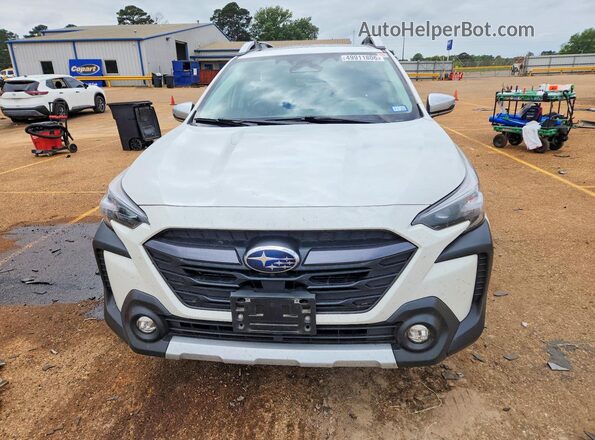 4S4BTAPC7P3213330 2023 SUBARU OUTBACK Белый Вид спереди