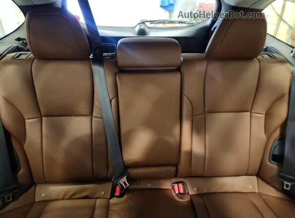 4S4BTAPC7R3250400 2024 SUBARU OUTBACK White Widok tylnych siedzeń