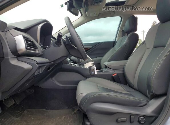 4S4BTGLD4R3122844 2024 SUBARU OUTBACK Silver Widok wnętrza z przodu