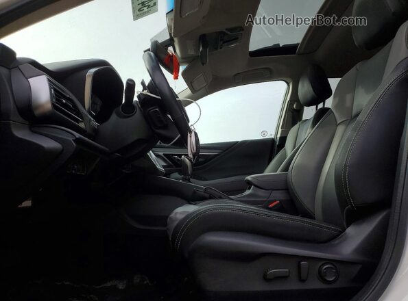 4S4BTHKD9M3173594 2021 SUBARU OUTBACK Белый Вид салона спереди