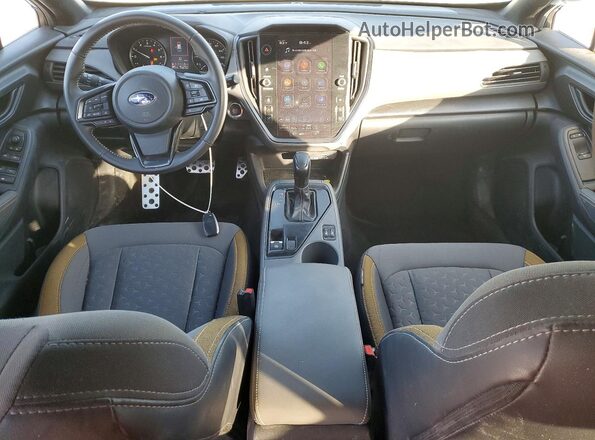 4S4GUHF68R3842489 2024 SUBARU CROSSTREK Серебряный Вид панели приборов