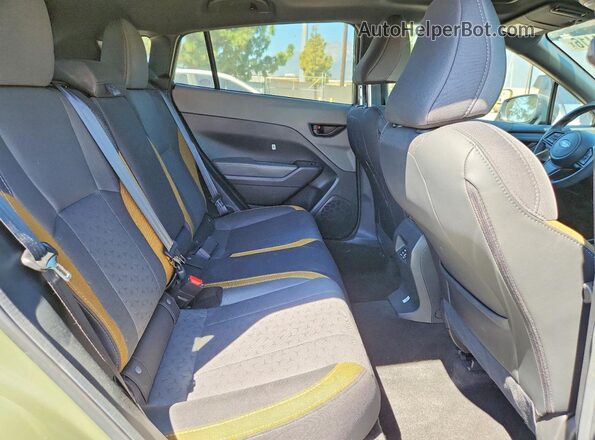4S4GUHF68S3740180 2025 SUBARU CROSSTREK Зеленый Вид задней части салона