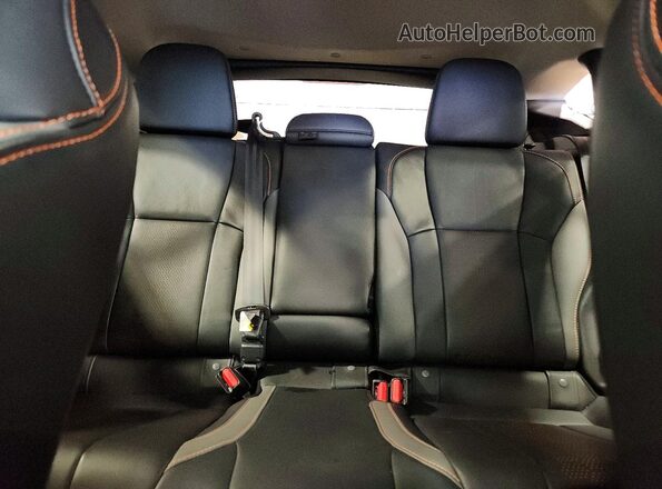4S4GUHL63R3723446 2024 SUBARU CROSSTREK Green Widok tylnych siedzeń