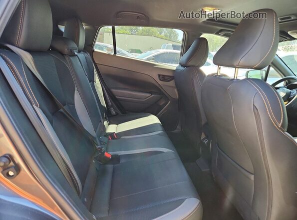 4S4GUHU6XS3708947 2025 SUBARU CROSSTREK Gray Widok wnętrza z tyłu